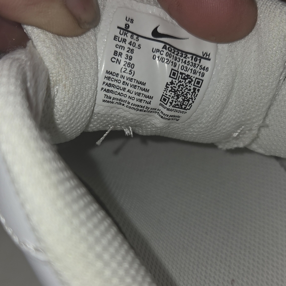 Shoes - Picture 9 of 9